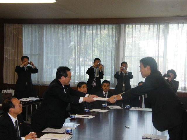 この画像はクリックすると大きな画像を閲覧できます。