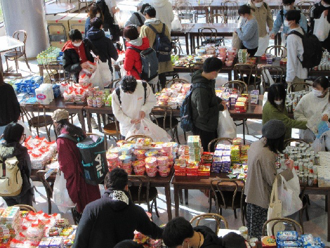 札幌大学での食料支援（2021.04.23）