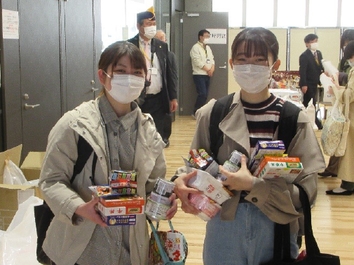 天使大学での食料支援（2021.04.25）