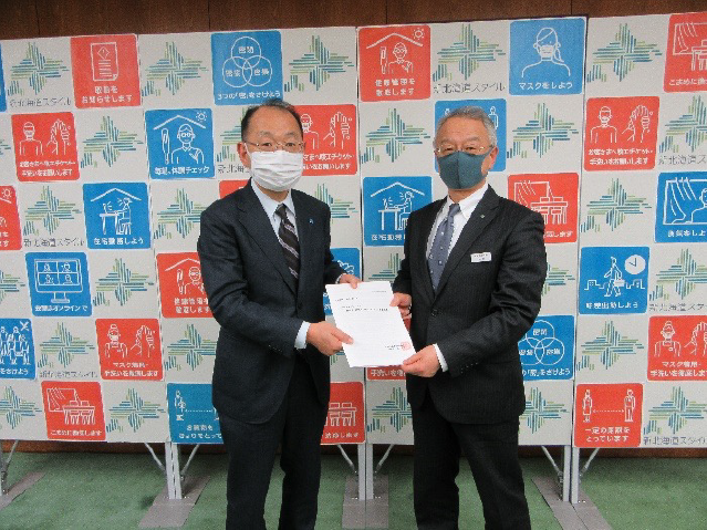 2021年度勤労者・道民の福祉向上にかかわる要請書の提出（出村理事長・土屋副知事）（2020.10.21）
